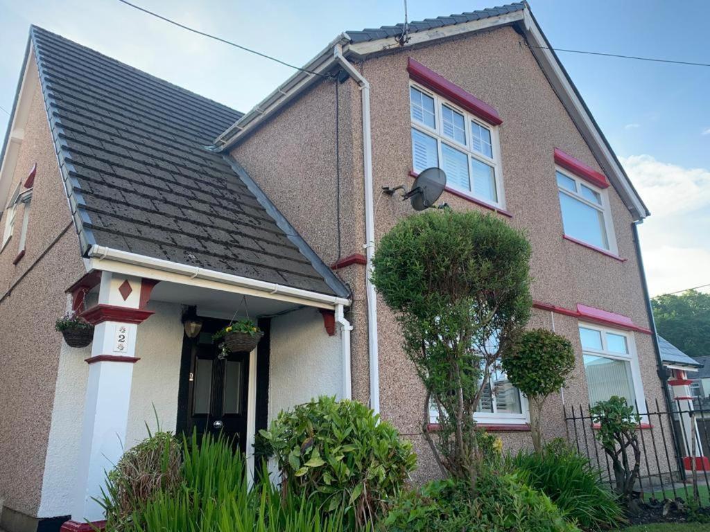 Cosy, Dog Friendly House On The Fringe Of The Brecon Beacons Villa Tredegar Exterior photo